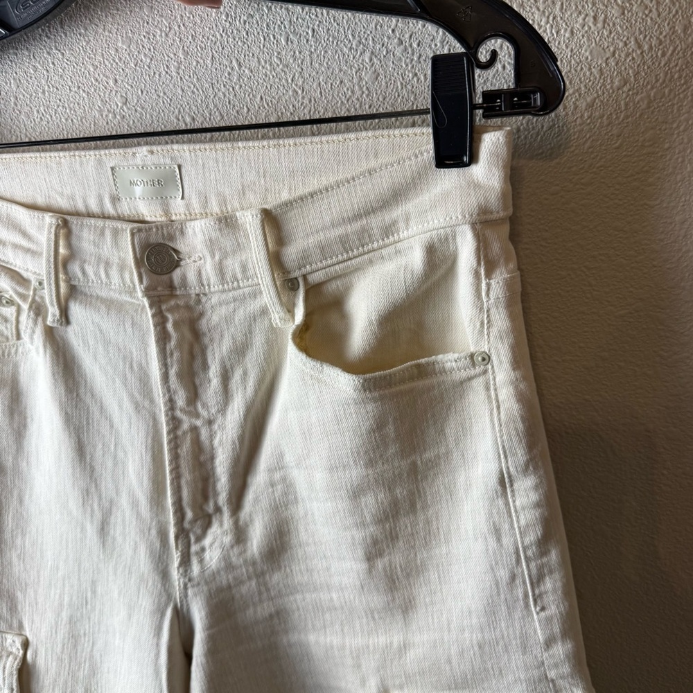 MOTHER The Undercover Cargo Sneak Wide Leg Jeans Cream Puffs Denim Women’s 28 - Picture 9 of 16
